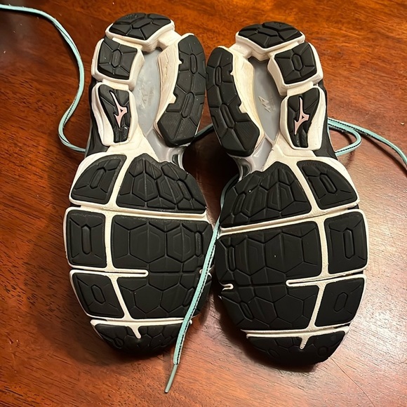 Mizuno Wave aero hug running shoes womens size 10 - Picture 8 of 12